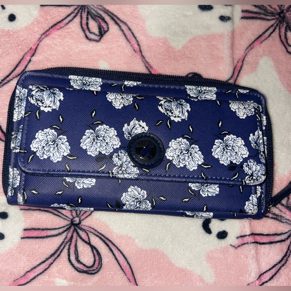 Nautica Navy Floral Women's Wallet - Picture 2 of 6
